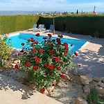 Kapsalia Villa