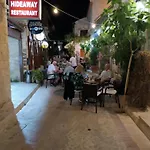 Kapsalia Villa *