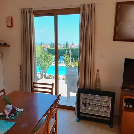 Kapsalia Villa *