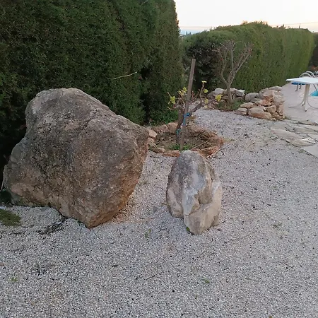 Kapsalia Villa *