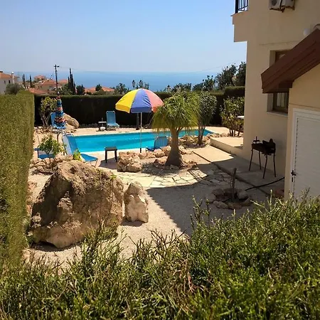 Kapsalia Villa *