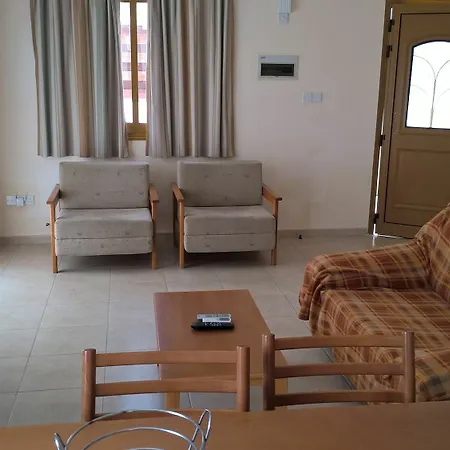 Kapsalia Villa Piszúri